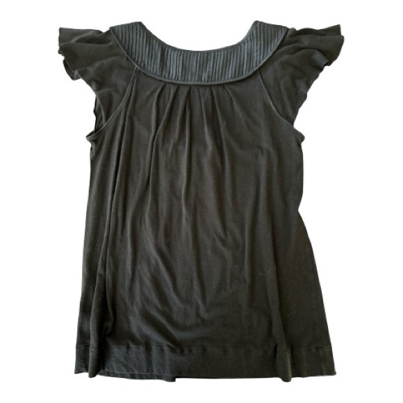 ELLE black cotton pullover top, sz M cap flutter sleeves, pleats, full fit. - Picture 4 of 5